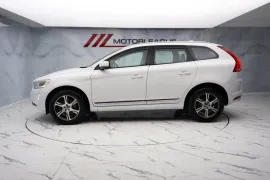 Voiture Volvo XC60 2.4 D5 SE Lux Nav Geartronic AWD Euro 5 5dr