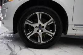 Voiture Volvo XC60 2.4 D5 SE Lux Nav Geartronic AWD Euro 5 5dr