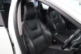 Voiture Volvo XC60 2.4 D5 SE Lux Nav Geartronic AWD Euro 5 5dr
