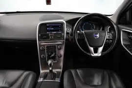 Voiture Volvo XC60 2.4 D5 SE Lux Nav Geartronic AWD Euro 5 5dr