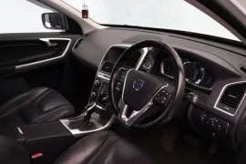 Voiture Volvo XC60 2.4 D5 SE Lux Nav Geartronic AWD Euro 5 5dr