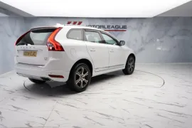 Voiture Volvo XC60 2.4 D5 SE Lux Nav Geartronic AWD Euro 5 5dr