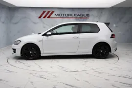 Voiture Volkswagen Golf 2.0 TSI BlueMotion Tech R DSG 4Motion Euro 6 (s/s) 3dr
