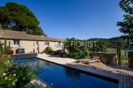 Location de vacances Mas Carèno
