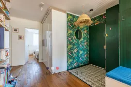Vente Croix de Chavaux à 2 min – 66 m² lumineux