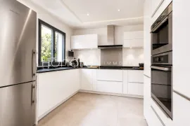 Vente RUEIL-MALMAISON - HYPER CENTRE - MAISON - 7 PIECES