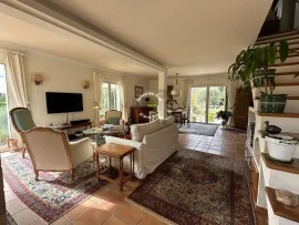 Vente Propriété de caractère avec dépendances et piscine