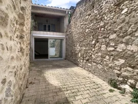 Vente Maison de Village avec cour et terrasse