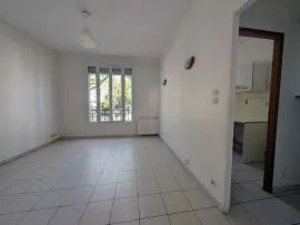 Vente Appartement bon état à deux pas du RER B