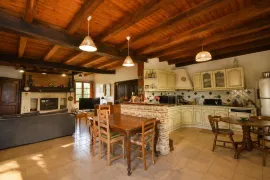 Vente 10 HECTARES • 2 ÉTANGS • 2 MAISONS • DÉPENDANCES XXL