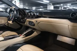 Voiture Ferrari F12 Berlinetta V12 6.0 740