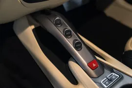 Voiture Ferrari F12 Berlinetta V12 6.0 740