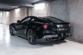 Voiture Ferrari F12 Berlinetta V12 6.0 740