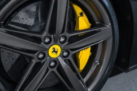 Voiture Ferrari F12 Berlinetta V12 6.0 740