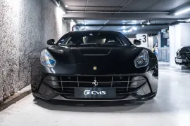 Voiture Ferrari F12 Berlinetta V12 6.0 740