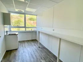 Location Location Bureaux Vitrolles 13127