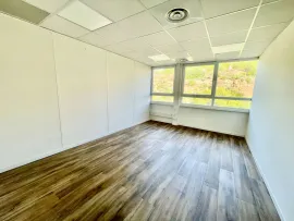 Location Location Bureaux Vitrolles 13127