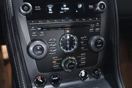 Voiture Aston Martin DB9 (III) V12 6.0 517