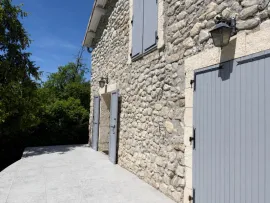 Vente Domaine 230m2 sur 2 hectares de terrain