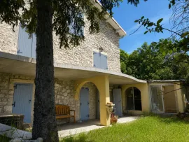 Vente Domaine 230m2 sur 2 hectares de terrain