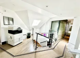 Location Location Bureaux Paris 75008