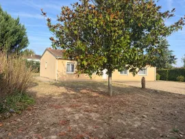 Vente Maison plain-pied 130 m² – 4 chambres – piscine – terrain 3 200 m² – assainissement conforme