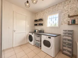 Vente Maison plain-pied 130 m² – 4 chambres – piscine – terrain 3 200 m² – assainissement conforme