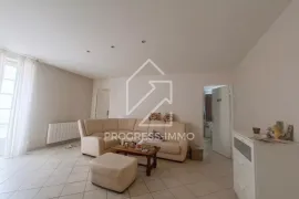 Vente Ensemble Immobilier de 10 Logements et 1 Entrepôt au Centre-ville