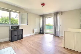 Vente Studio rénové 27 m² Châtenay-Malabry (92290)