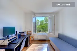 Vente À Vendre - Grand 4 Pièces Traversant avec Bal