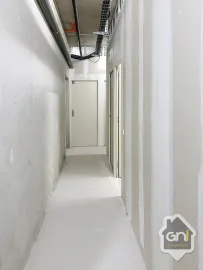 Vente Vente de 2 bureaux et 11box de stockage