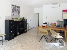 Vente Vente de 2 bureaux et 11box de stockage