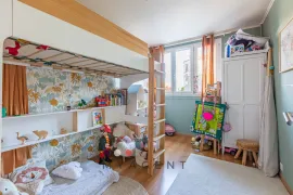 Vente Croix de Chavaux à 2 min – 66 m² lumineux