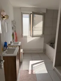 Vente T4 DE 81m2 CENTRE GERLAND AVEC BALCON