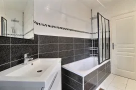 Vente Montrouge, secteur Mairie / Beffroi 5P 111M²