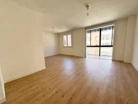 Vente Appartement 4 pièces - 80m2 - Port Saint Sauveur