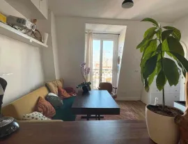 Location Vue sur parc et toits - appartement de charme