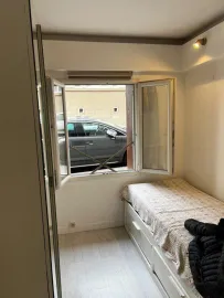 Location Location - studette 11m2 - près Buttes Chaumont