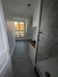 Location Studette de 10m2 - Paris 15 - 7e sans ascenseur
