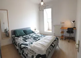 Location T4 meublé de 90 m² avec balcons, parking fermé
