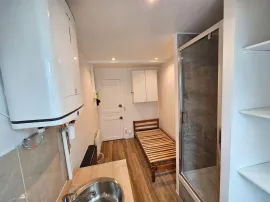 Studette meublée 9 m2- Métro Argentine Paris 17e