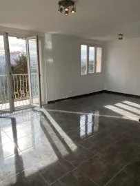 Location Spacieux T4 dans copropriété Arborée et sécurisée