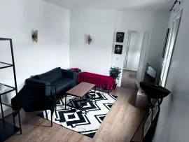 Location Beau 2P meublé 39m² avec jardin collectif à Ivry