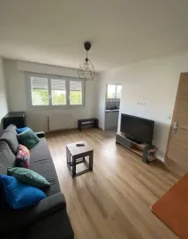 Location Beau F2 meublé 44m² lumineux avec place de parking