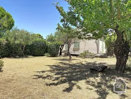 Vente Maison de Type 7 avec jardin.