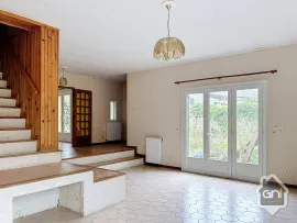 Vente Maison de Type 7 avec jardin.