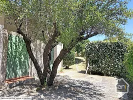 Vente Maison de Type 7 avec jardin.