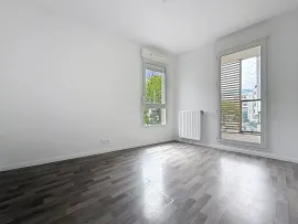 Vente 3 pièces de 60,5m² dans immeuble récent avec balcon et parking