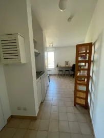 Location Studio meublé 17.8m² à Grenoble - Repeint en août 2026