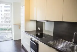 Colocation Bernhard-Weiß-Straße, Berlin